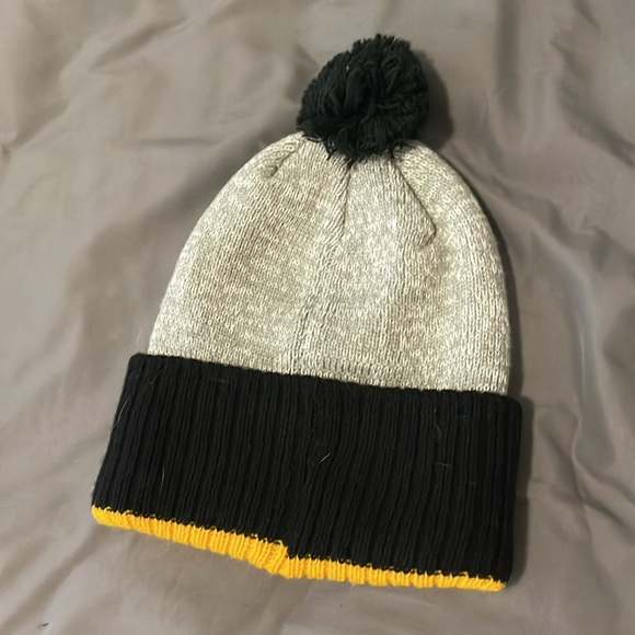 Steelers Beanie - Picture 2 of 4